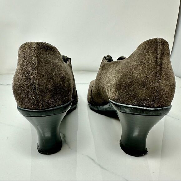 La Canadienne Suede Heels- Size 7.5 - Picture 7 of 15